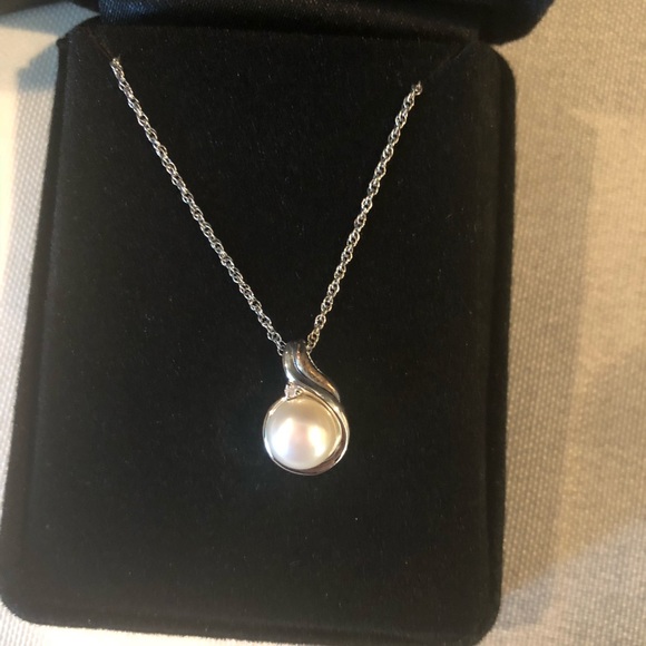 NWT pearl pendent drop necklace with diamo… - Picture 2 of 5